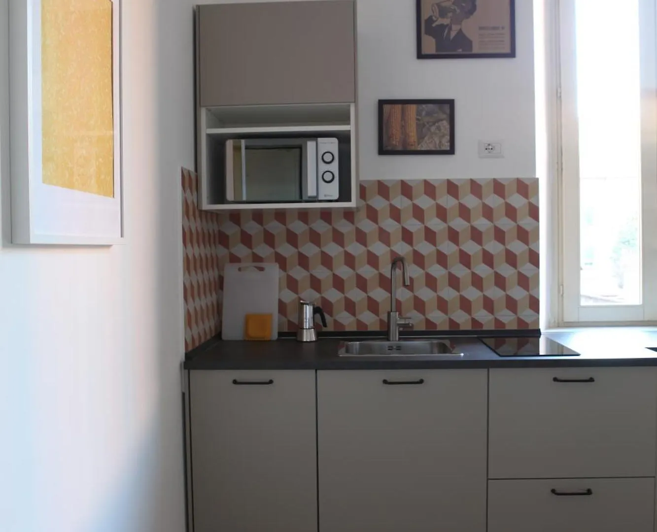 Modern Apartment Close To Metro Milan Italy